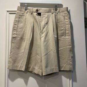 NWOT tan cutter & buck shorts. Size 34